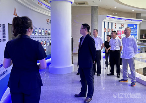 白塔区人大常委会党组书记、主任李东明莅临创业孵化基地调研走访